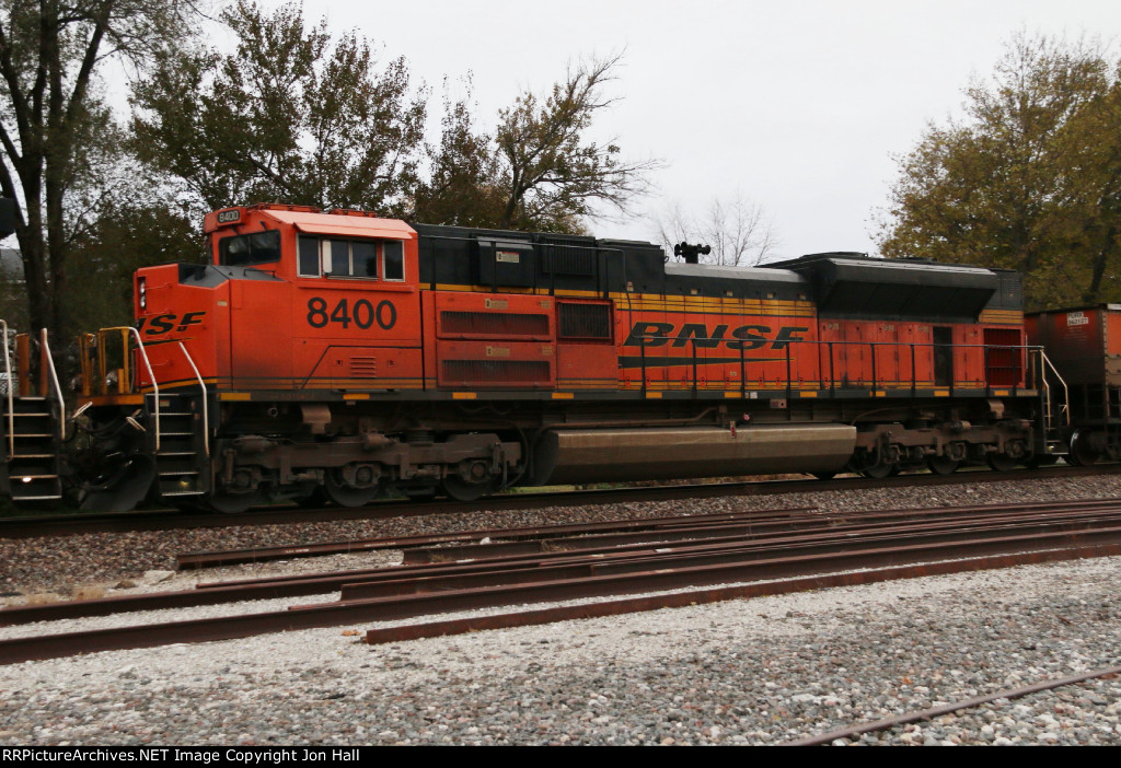 BNSF 8400